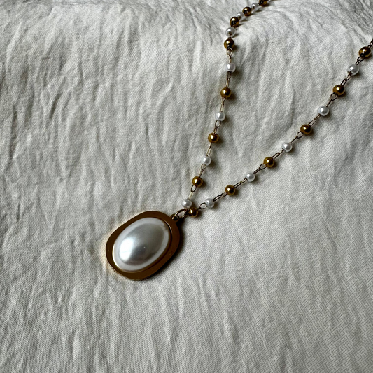 Collier avec pendentif